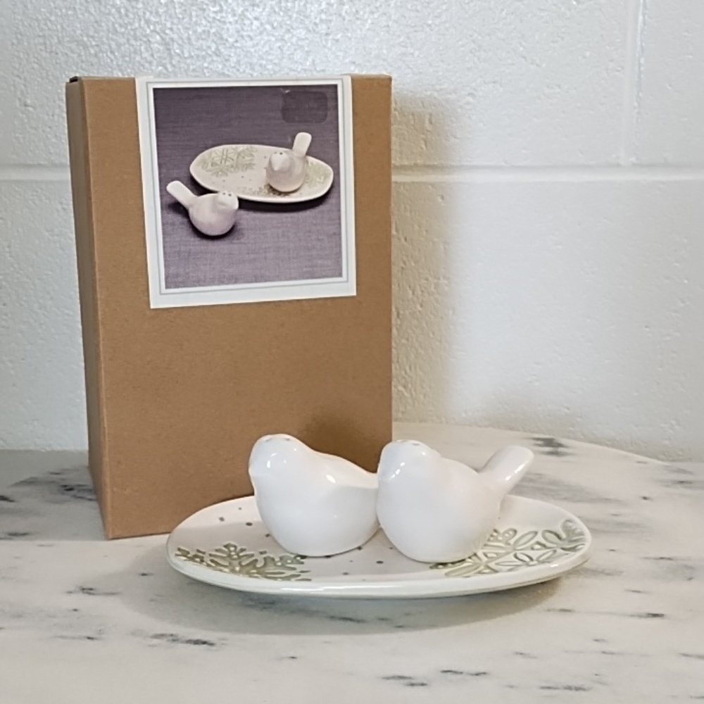 Dove Salt & Pepper Shakers with Tray Season of Grace